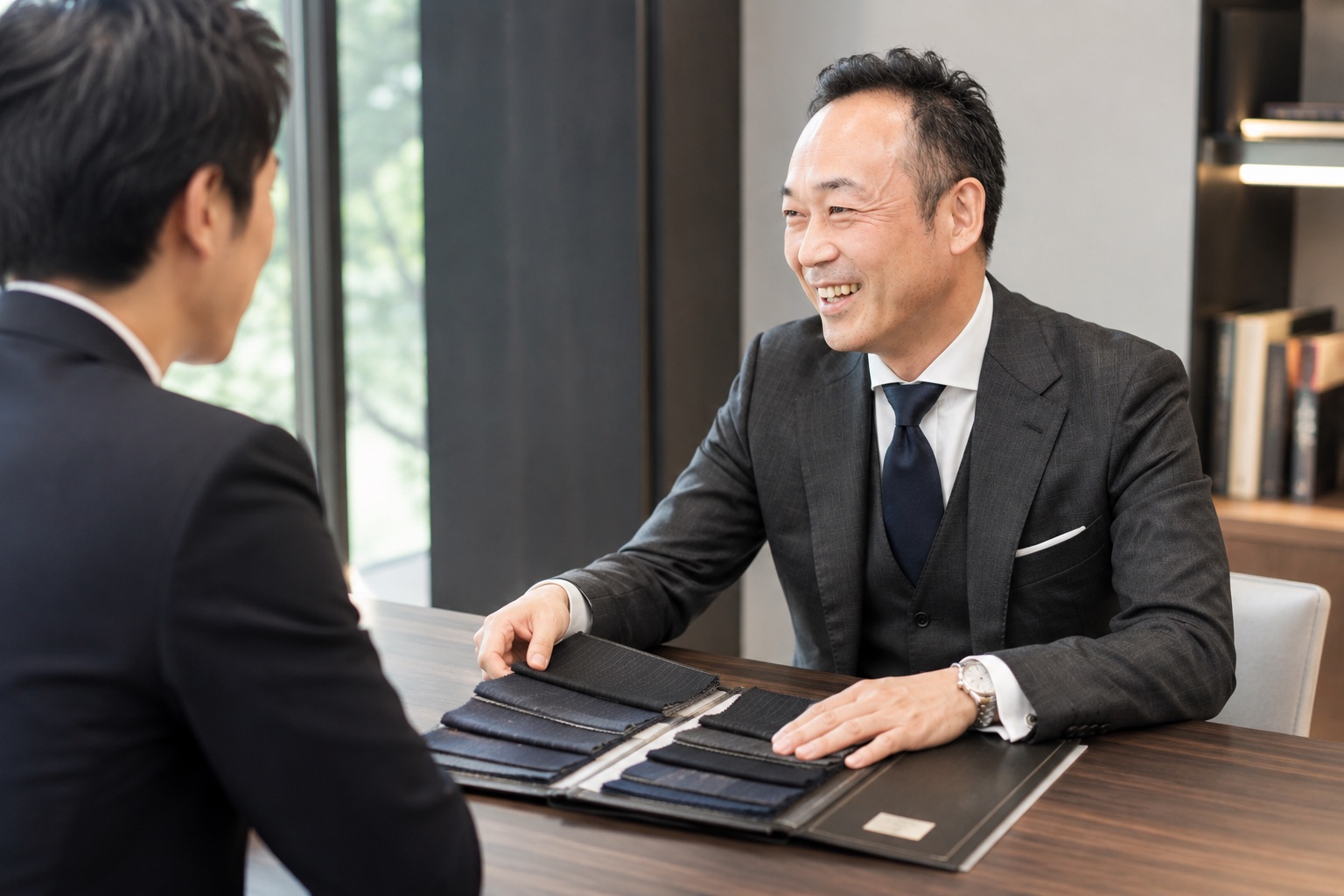 個別相談 — 生地サンプルを前に対話するFIERO